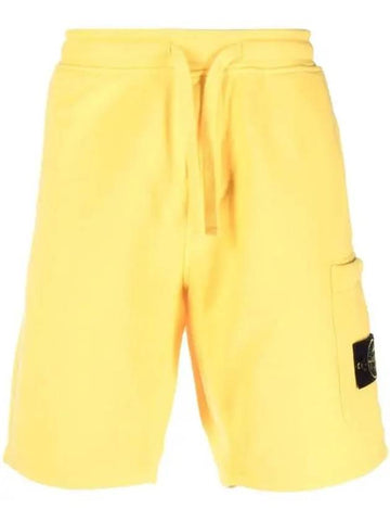 Wappen Patch Pocket Drawstring Shorts Yellow - STONE ISLAND - BALAAN 1