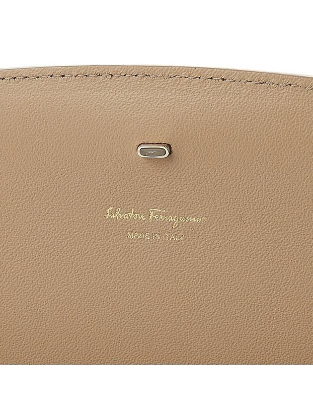 Woman's Gancini Mini Shoulder Bag Daino - SALVATORE FERRAGAMO - BALAAN 10