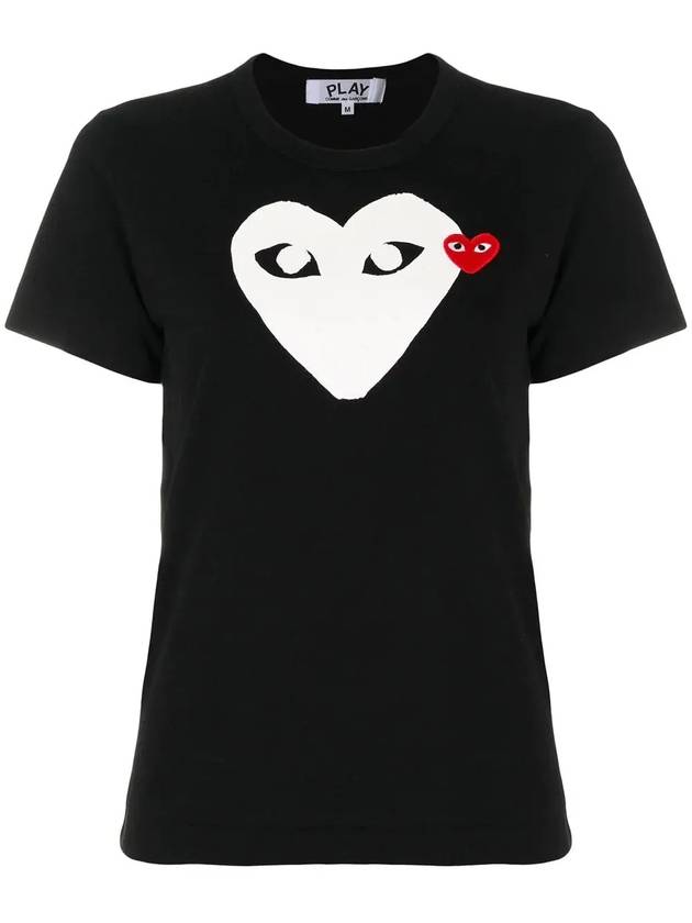 Play Women's Small Red Wappen White Big Heart Short Sleeve T-Shirt Black P1 T115 1 - COMME DES GARCONS - BALAAN 1