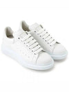 Oversized Leather Tab Low Top Sneakers White - ALEXANDER MCQUEEN - BALAAN 2