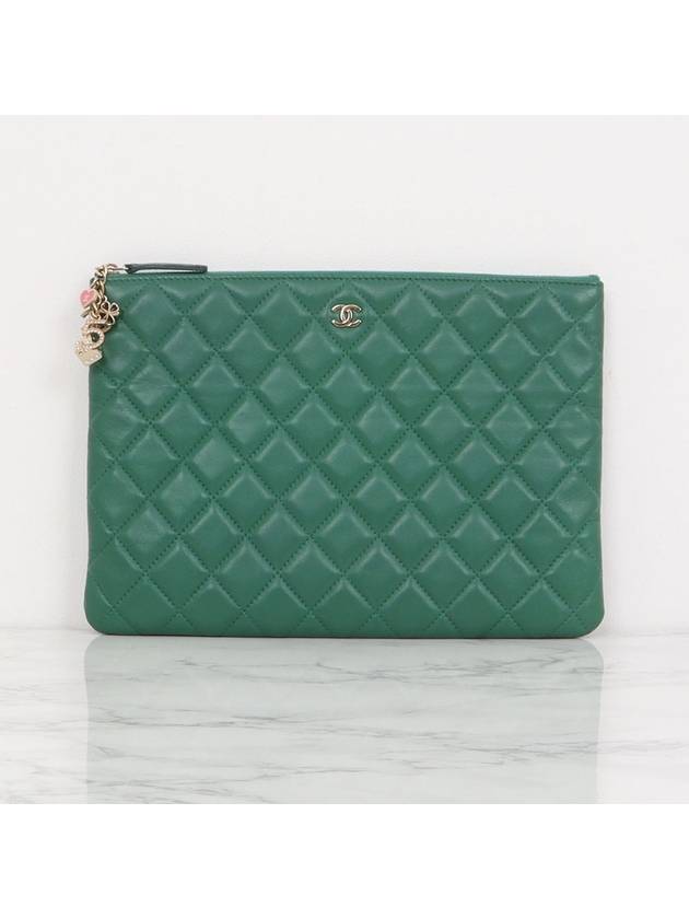 Valentine Clutch Medium A82415 - CHANEL - BALAAN 1