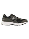 2002R Low Top Sneakers Black Dark Gray - NEW BALANCE - BALAAN 1