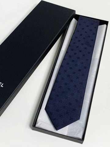 Men s CC logo silk tie navy AAA341 - CHANEL - BALAAN 1