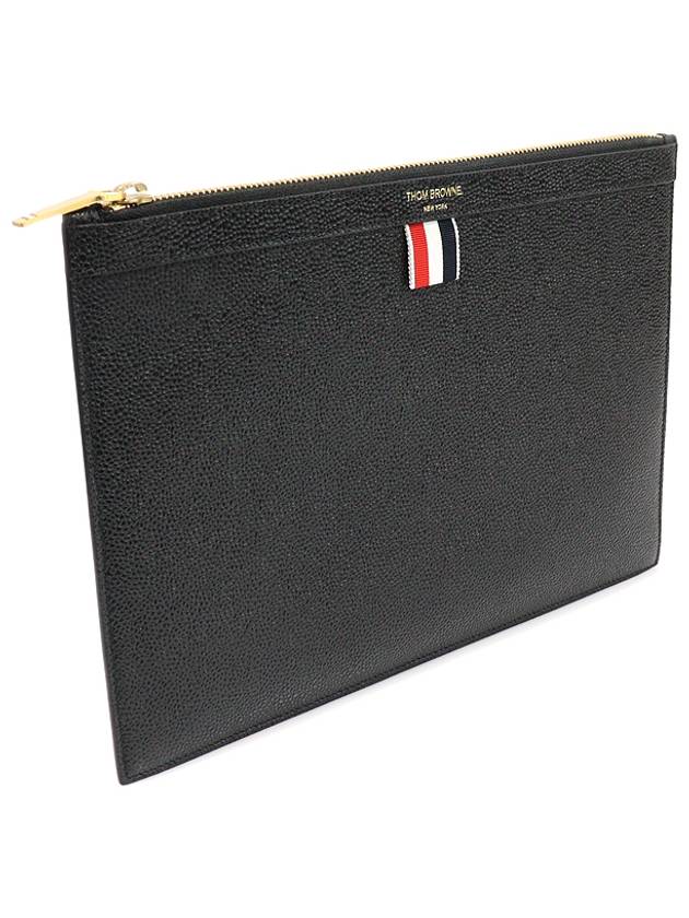 MAC019L00198001 Black Pebble Grain Leather Small Zipper Tablet Holder Clutch - THOM BROWNE - BALAAN 3