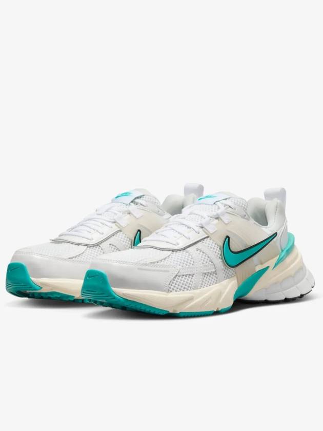 V2K Run Low Top Sneakers Dusty Cactus - NIKE - BALAAN 6