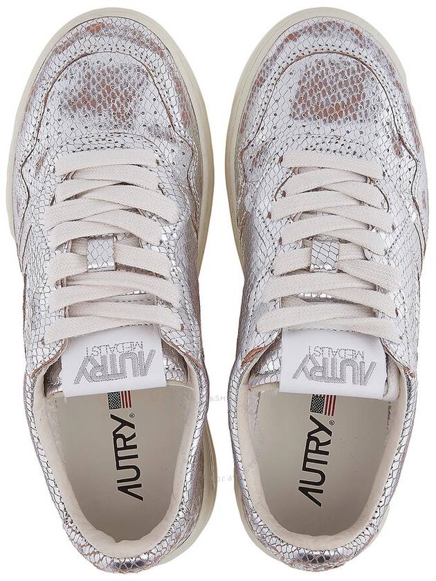 Autry Medalist Low Sneakers, Brand Size 36 ( Us Size 6 ) - AUTRY - BALAAN 3