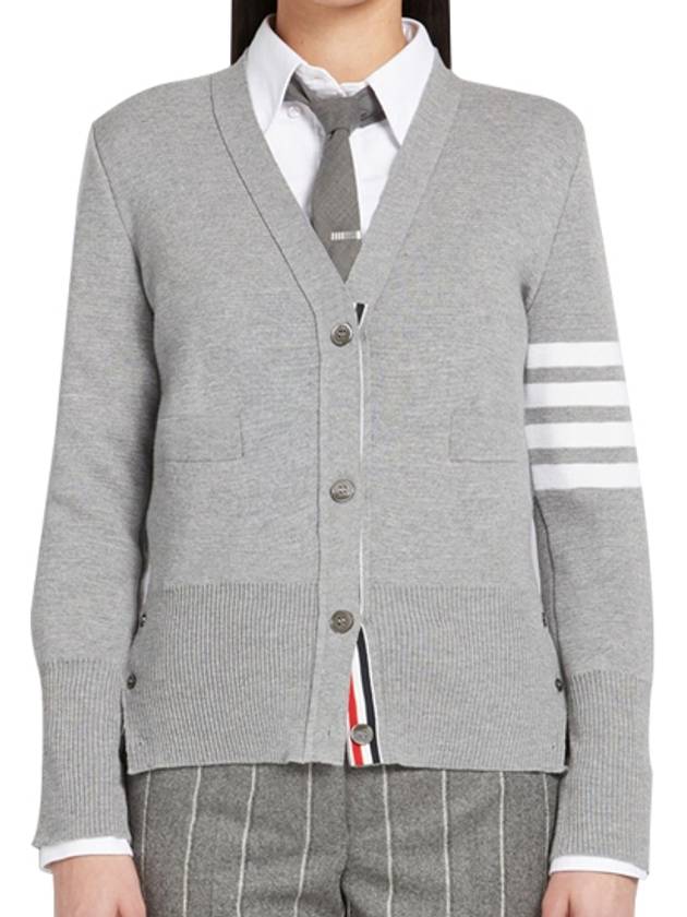 Milano Stitch 4 Bar Classic V Neck Fine Merino Wool Cardigan Grey - THOM BROWNE - BALAAN 2