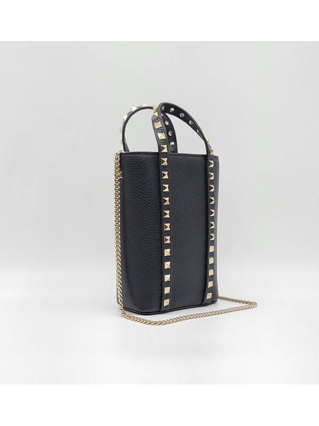 Rockstud Grained Leather Chain Tote Bag Black - VALENTINO - BALAAN 3