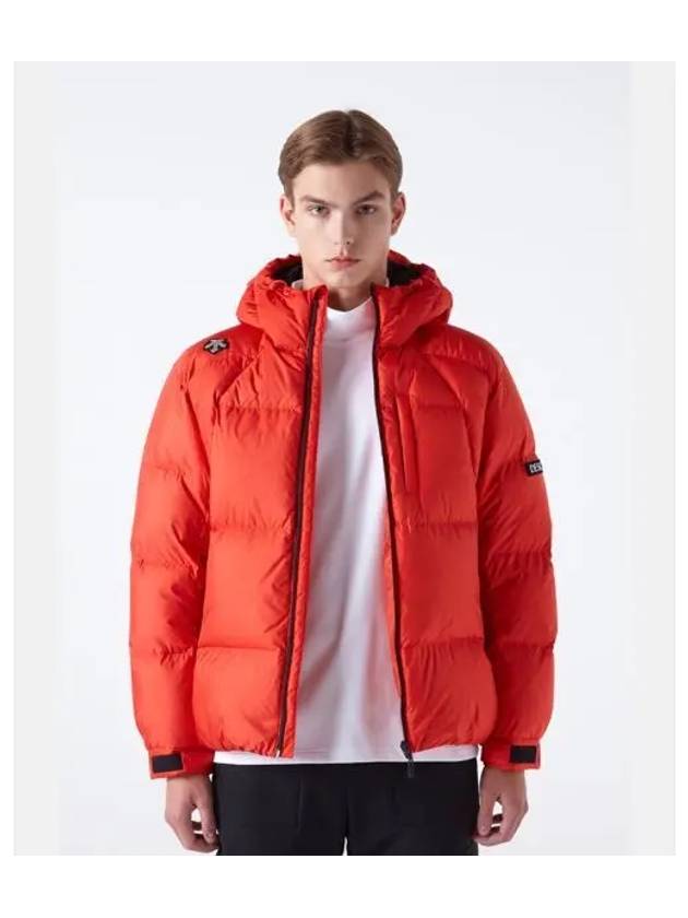 Seunghyeop Lee wearing Baylor puffer down jacket orange SP423IDJO2 - DESCENTE - BALAAN 1