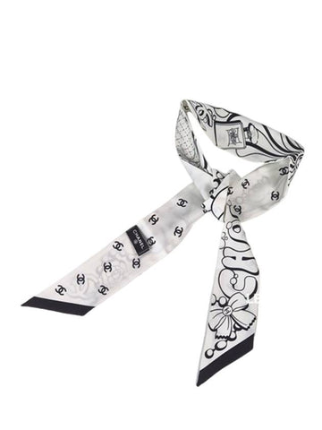 CC Logo Lettering Silk Twilly Petite Scarf Slim Bandeau White Black AAA190 - CHANEL - BALAAN 1