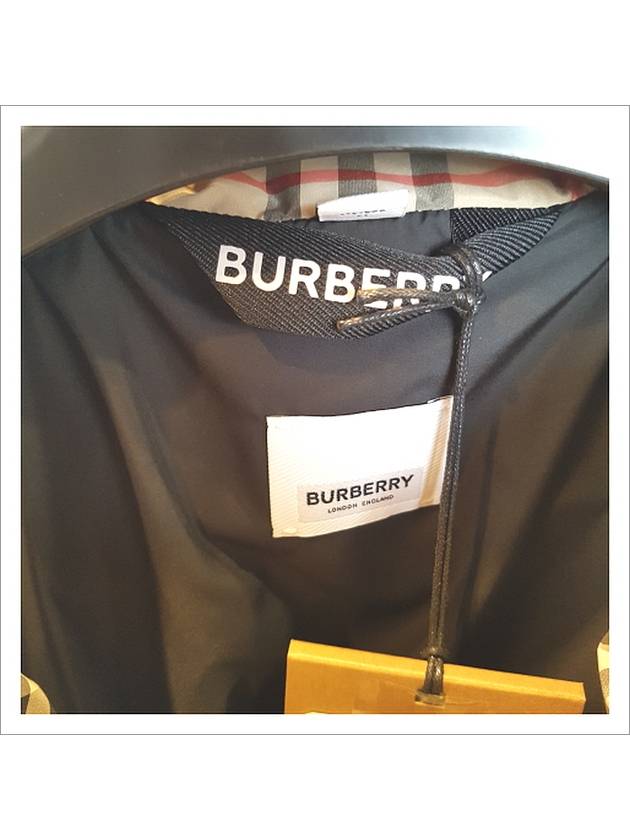 Women s Hooded Windbreaker Jacket 8062947 A7028 - BURBERRY - BALAAN 2