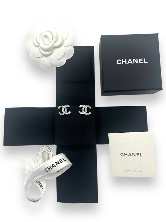 CC Logo Pearl Crystal Earrings Silver - CHANEL - BALAAN 5