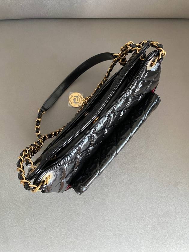 Hobo Handbag Shiny Crumpled Calfskin Gold Black - CHANEL - BALAAN 8