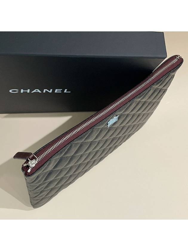 Classic Clutch Black Silver Caviar New Medium A82545 - CHANEL - BALAAN 3