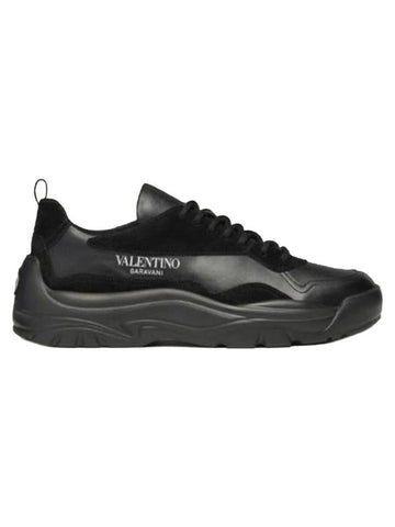 Men's Gumboy Shearling Low Top Sneakers Black - VALENTINO - BALAAN 1