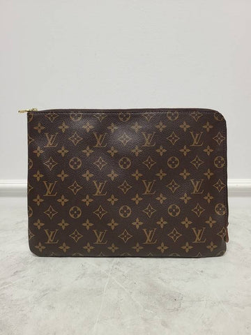 Monogram Ettu Voyage Clutch Bag MM - LOUIS VUITTON - BALAAN 1