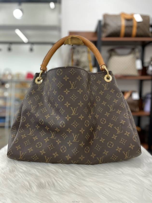 Daol Sangin Branch Atchi MM M40249 Status B - LOUIS VUITTON - BALAAN 2