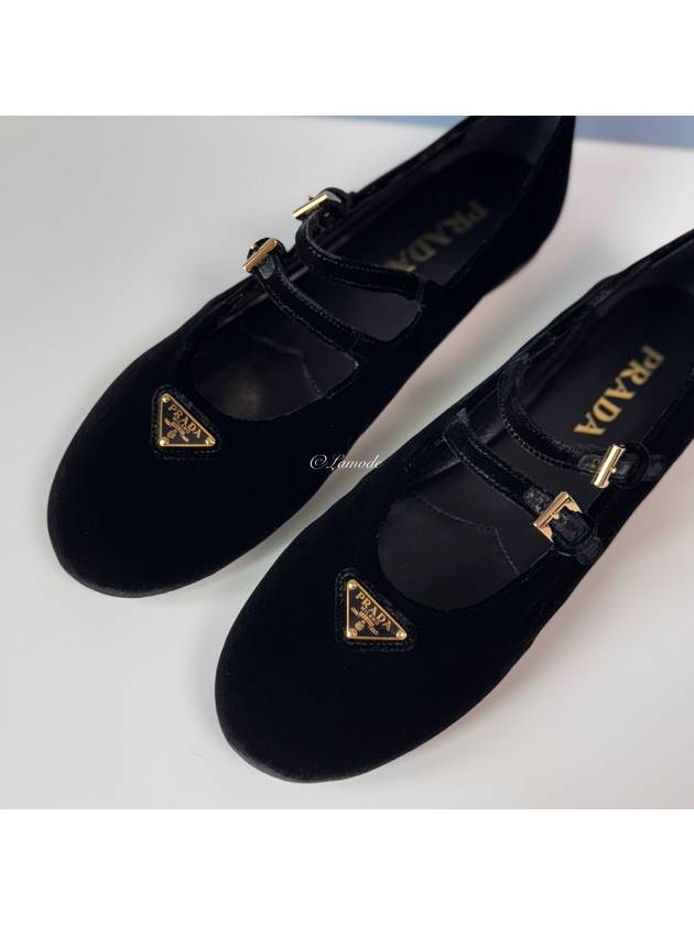 WOMAN BLACK FLATS - PRADA - BALAAN 3