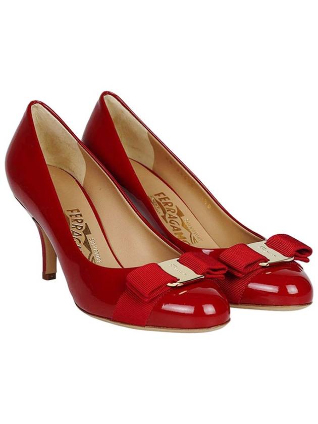 Salvatore Carla Vararo Pumps Heel Red - SALVATORE FERRAGAMO - BALAAN.