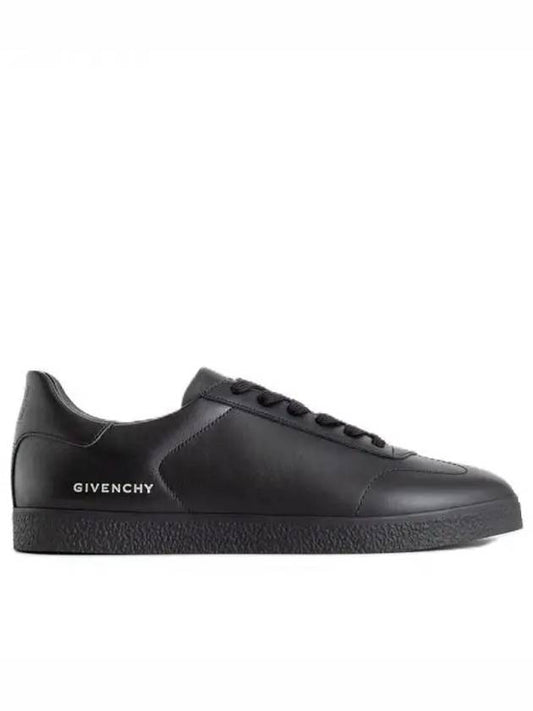 Logo Debossed Town Low Top Sneakers Black - GIVENCHY - BALAAN 2