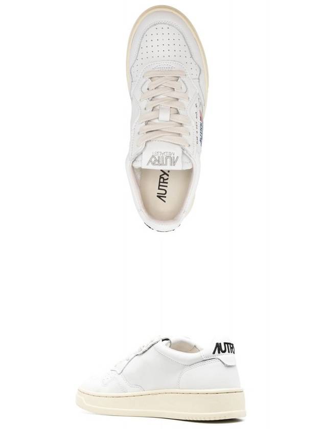 Women's Medalist Wrinkle Low Top Sneakers White - AUTRY - BALAAN 6