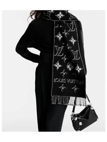 LV Essential Monogram Shine Wool Scarf Black - LOUIS VUITTON - BALAAN 2