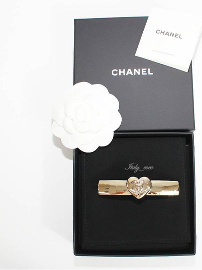 CC Logo In Heart Hair Clip Gold - CHANEL - BALAAN 2