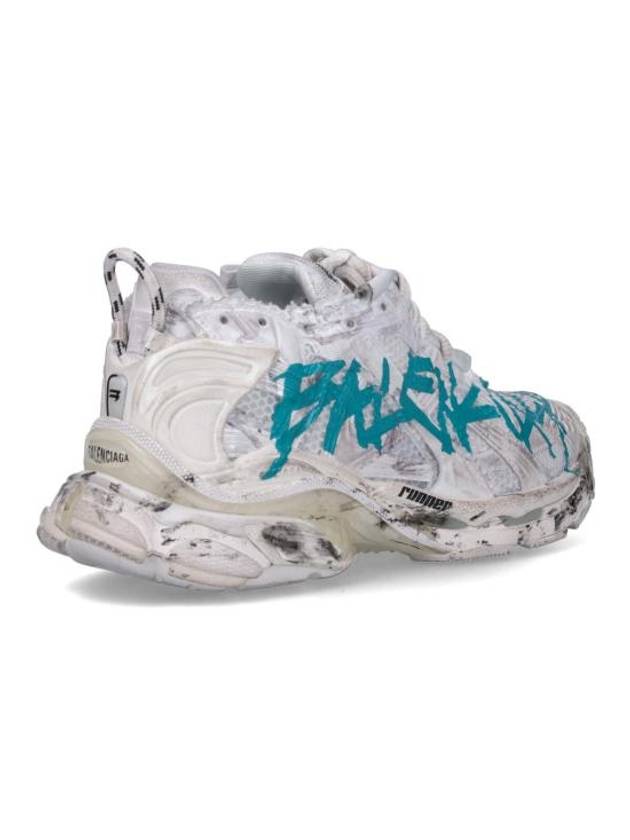 Runner Graffiti Low Top Sneakers White - BALENCIAGA - BALAAN 5