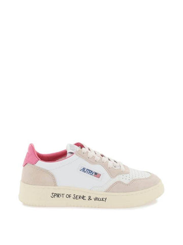 Women's Medalist Bi-Color Low-Top Sneakers White Pink Tab - AUTRY - BALAAN 1