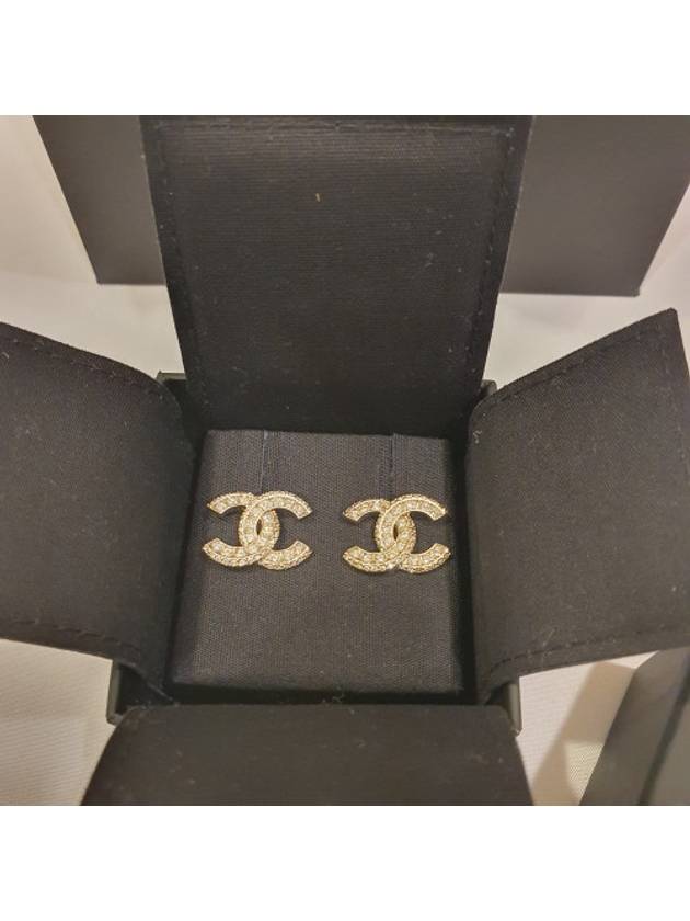 CC Logo Earrings Metal Diamante Gold Crystal Women A86504 - CHANEL - BALAAN 3