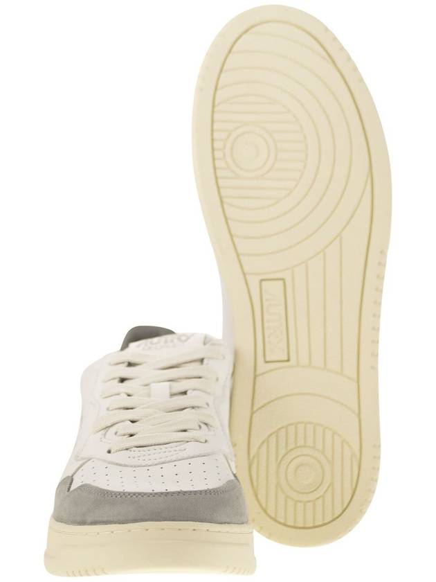 MEDALIST LOW - Sneakers in goatskin and suede - AUTRY - BALAAN 5