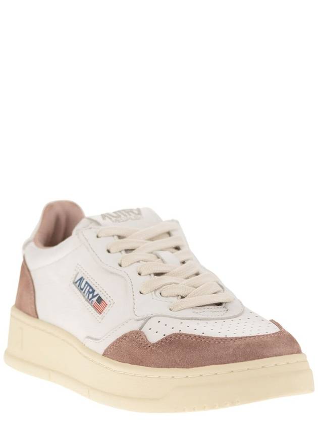 Medalist Logo Suede Low Top Sneakers Pink - AUTRY - BALAAN 3