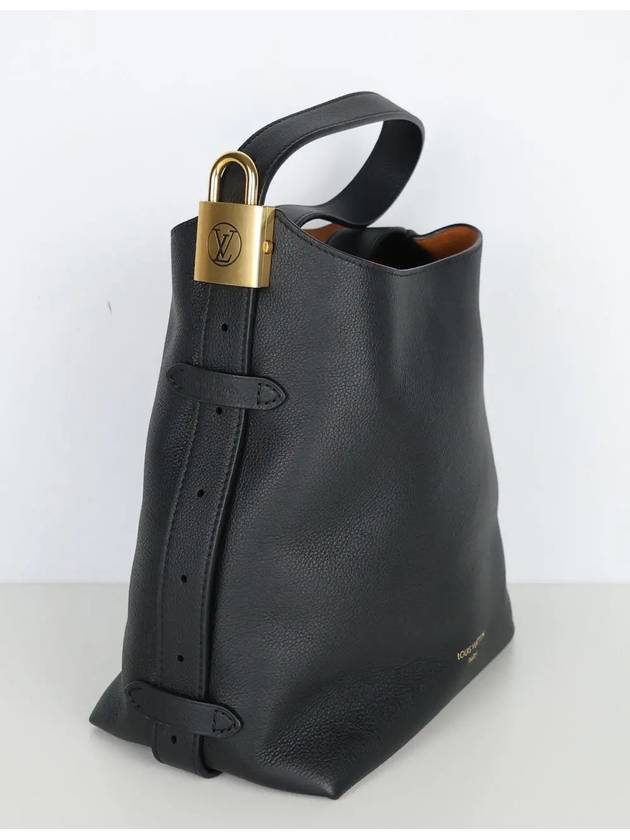 Low Key Hobo Bag PM M25352 - LOUIS VUITTON - BALAAN 3