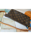 women pouch bag - LOUIS VUITTON - BALAAN 4