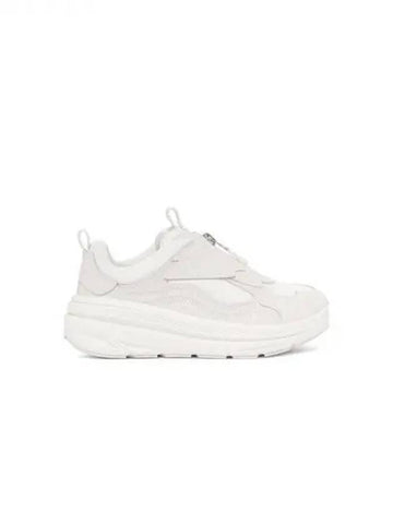 WOMEN Suede Logo Sneakers CA1 ZIP White 271914 - UGG - BALAAN 1