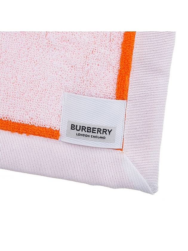 Location cotton jacquard towel 8056084 HM COORD JCQ TOWEL A1934 - BURBERRY - BALAAN.