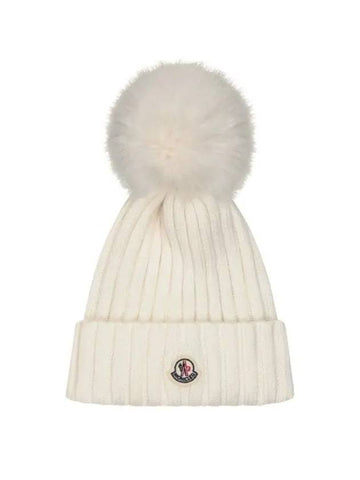 Logo Patch Beanie White 3B00027M1131 034 - MONCLER - BALAAN 1