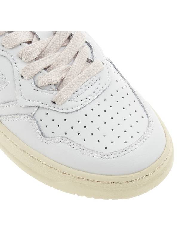 Medalist Goatskin Low Top Sneakers Gold White - AUTRY - BALAAN 10