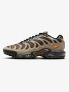 Air Max Plus Drift M Khaki Dark Smoke Gray Sanddrift Hyper Crimson FZ3041 200 - NIKE - BALAAN 2