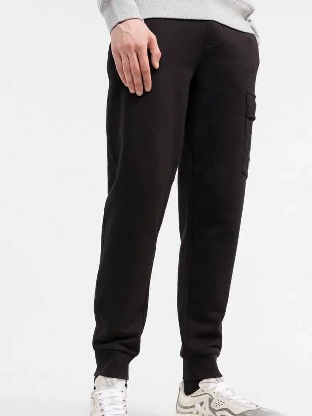 Men's Lens Wappen Diagonal Fleece Jogger Track Pants Black - CP COMPANY - BALAAN 4