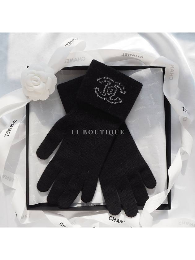 CC Logo Cashmere Knit Gloves Unisex Black AA9264 - CHANEL - BALAAN 8