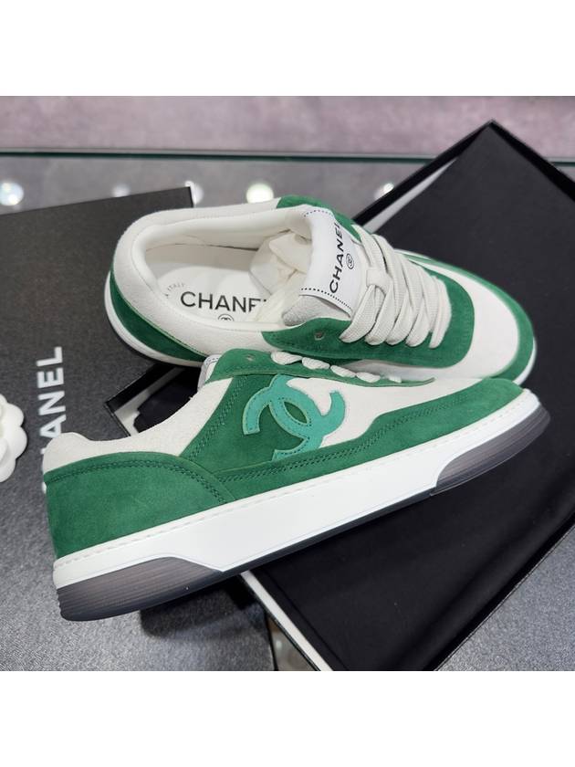 Men's Sneakers Suede Tennis Green CC Logo - CHANEL - BALAAN 8