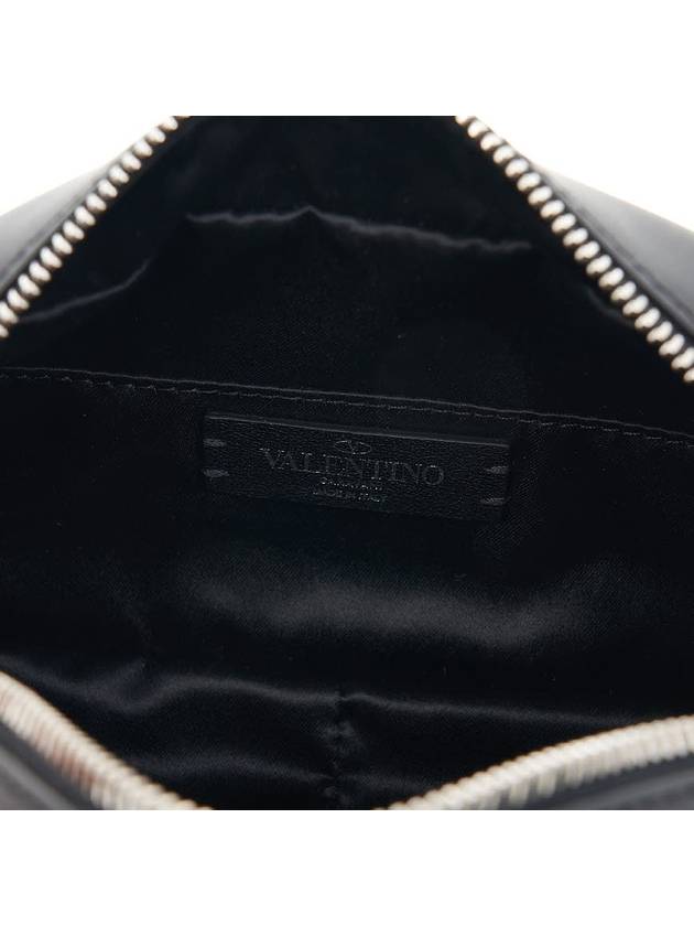 VLTN Logo Print Pouch Bag Black - VALENTINO - BALAAN 11