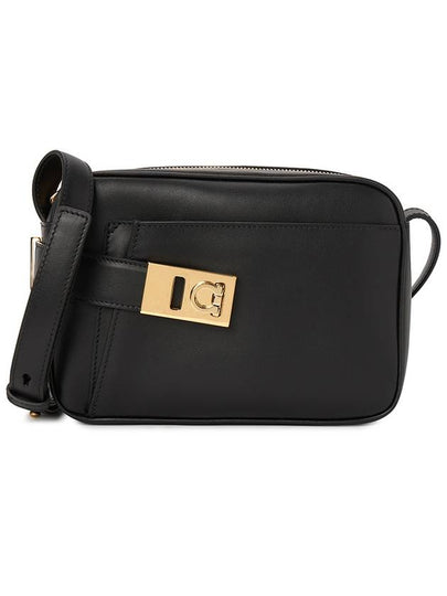 Calfskin Leather Camera Shoulder Bag Black - SALVATORE FERRAGAMO - BALAAN 2