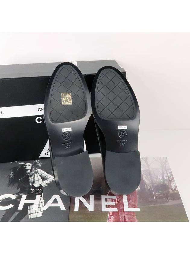 CC Logo Moccasin Patent Enamel Loafers Black - CHANEL - BALAAN 8