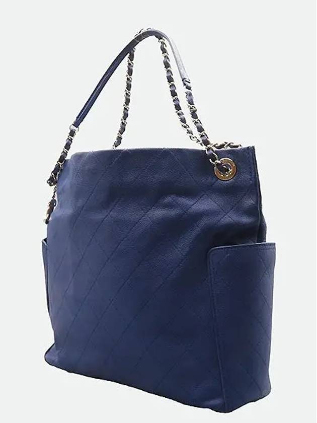 Grained shoulder bag - CHANEL - BALAAN 3