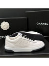 Women's Sneakers Calfskin Leather White CC Logo - CHANEL - BALAAN 7