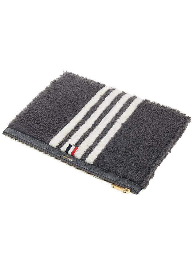 Curly Merino Clutch Bag UAC015A L0019 035 - THOM BROWNE - BALAAN.