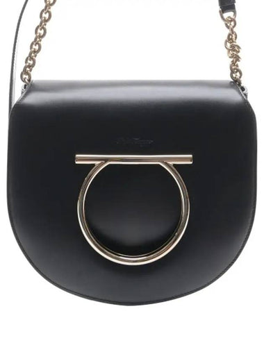 Gancini Bella Large Shoulder Bag Black - SALVATORE FERRAGAMO - BALAAN 1