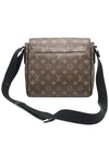 Women s Louis Vuitton M40935 Monogram Makassar District PM Messenger Crossbody Bag gt cross Gangbuk used luxury goods - LOUIS VUITTON - BALAAN 5